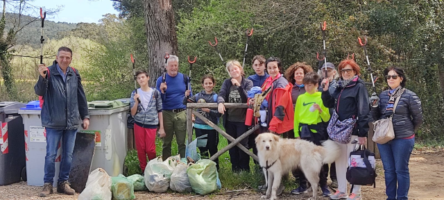 A caccia di rifiuti a Monteaperti in una giornata dedicata all’ambiente